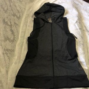 CALIA by Carrie Underwood Black sleeveless Jacket
